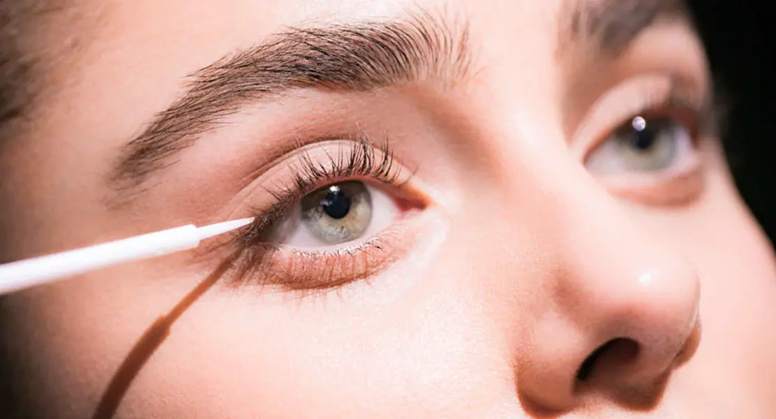 Pestañas y Cejas image